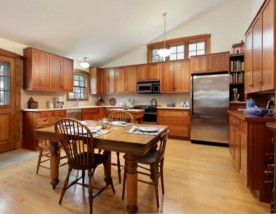 『』疯狂吐槽！这7件鸡肋家具千万别买，尤其是华而不实的水晶灯