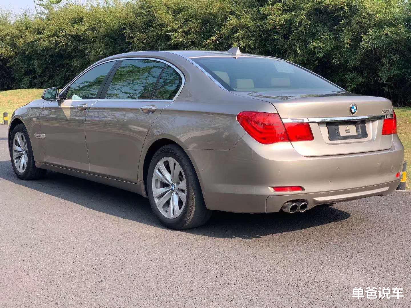 「宝马7系」花7万上路宝马7系，3.0大自吸高速上的巡洋舰，低调的奢华