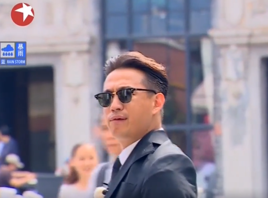 『极限挑战』同样是安排嘉宾找素人，《极限挑战》两届导演实力差距明显！