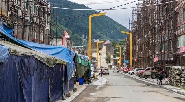 四姑娘山|四川连日大雨，却让这个小镇突然走红，游客称它为“东方的瑞士”