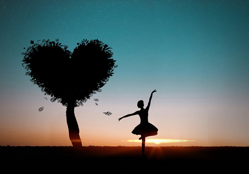 天蝎座|十月下旬，将坠入爱河，相濡以沫的四个星座