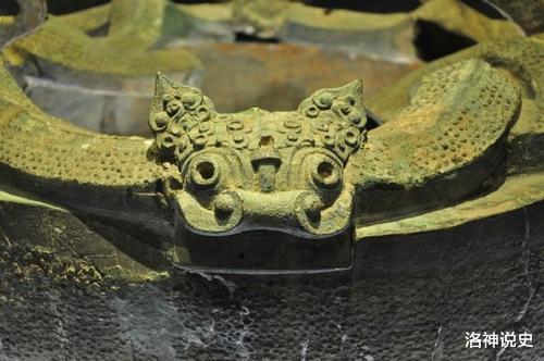 |并不受重视的文物,专家却指着铭文说:就凭这个字,也是国宝