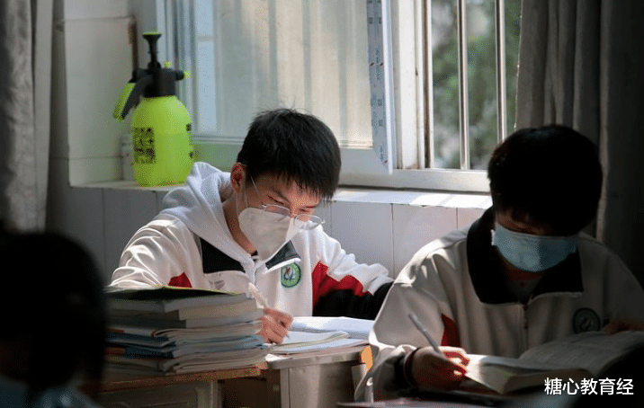 考试|高三成绩波动大，学生和家长不要慌，做好这些事情很重要