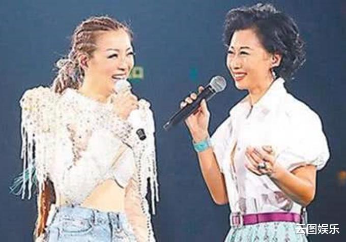 新裤子乐队|叶倩文郑秀文两大乐坛天后聚首！一个皮肤黝黑显沧桑，一个气质好