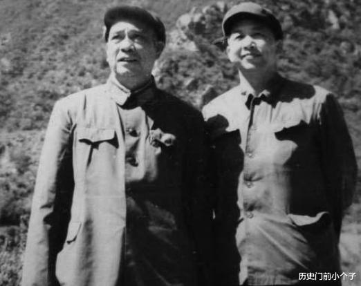 警卫员|他当了主席6年警卫员，12年后再相见，主席大笑：你的官不小嘛