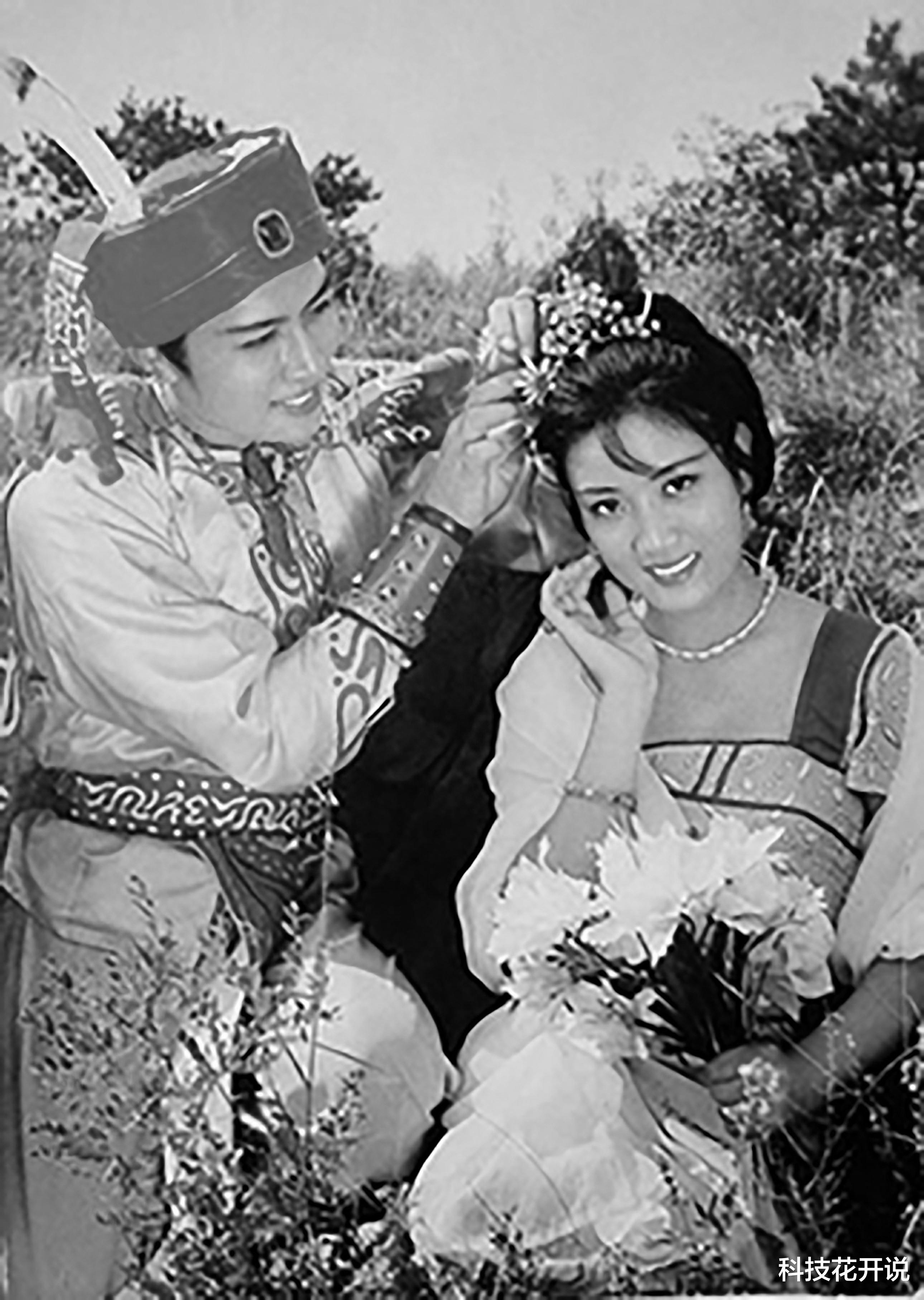 吴京|无法重拍瞬间:喂马的张国荣,狂吸张曼玉秀发的张学友,搂法海胳膊的白素贞