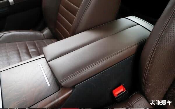 领克05:底盘堪比劳斯莱斯,一箱油1013Km,可惜从56万跌到17万,没人识