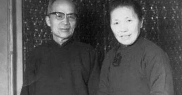 小志的历史观点|受继母虐待，幸得叔叔收养，叔叔弃家逃亡，她帮叔叔养大5个孩子