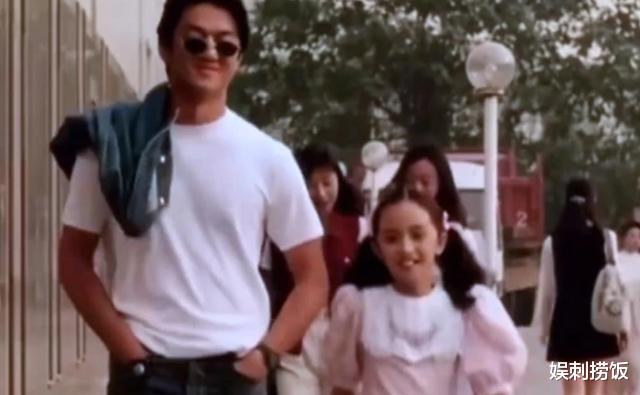 #杨幂#11岁杨幂与李亚鹏搭戏片段曝光,五官精致从小就是美人胚子