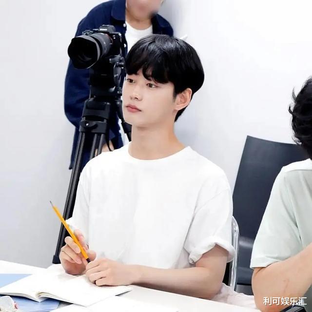 朱亚文|又一部韩国腐剧9月上线，两位男主颜值爆表，10CM身高差超萌