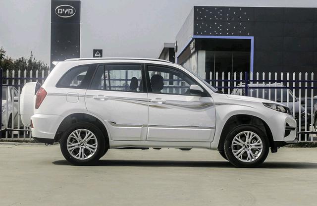 瑞虎3|奇瑞瑞虎3：我到位了，降到4.99万，四轮独悬配CVT，真没