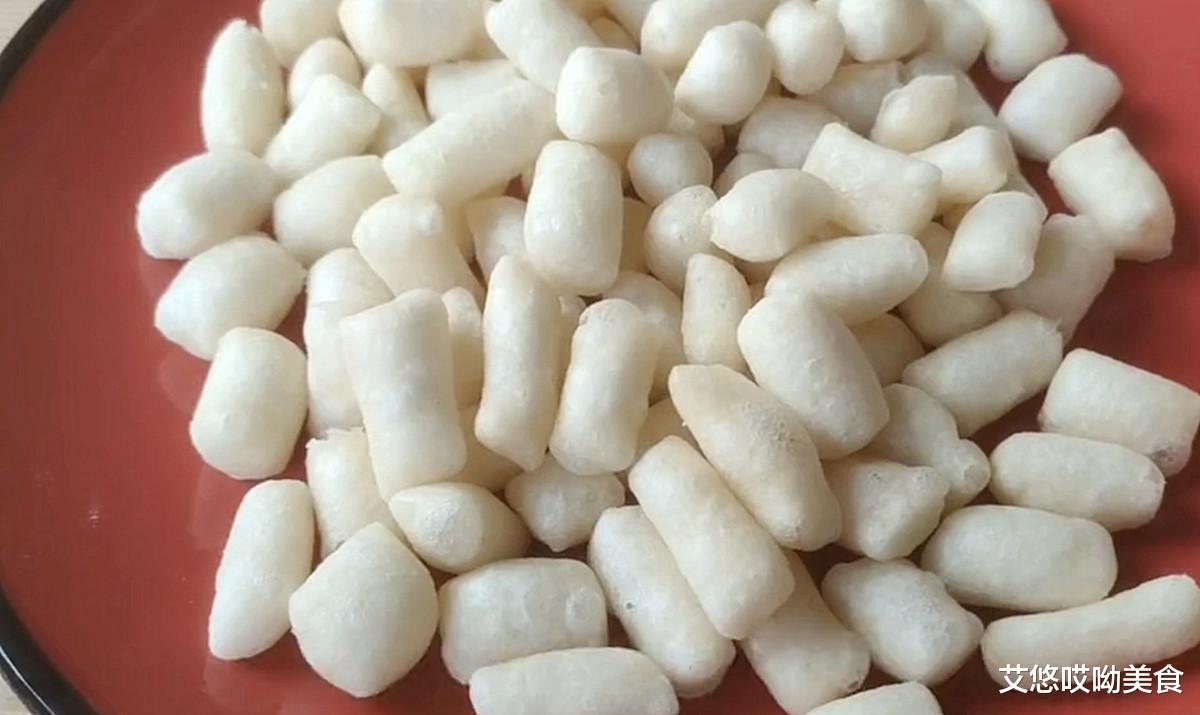 「爆米花」空心爆米花，酥香脆爽，制作简单，一口一把吃不够