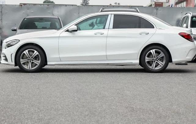 奔驰C级@2020款奔驰C级上市,全面升级,一看价格,车友:良心发现了