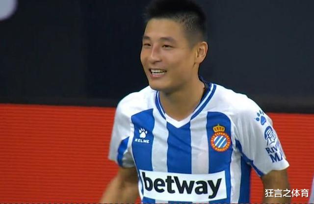 武磊|西乙首轮就独造2球！武磊助西班牙人大胜登顶 或有2大好处