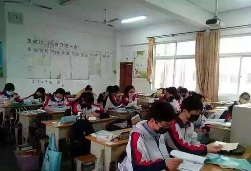 教育部■教育部公布“最新消息”：家长欲哭无泪，但学生却乐开了花