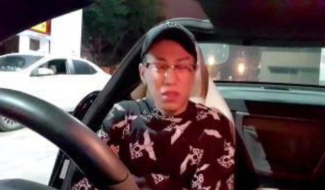 #斗鱼#全网最“成功”主播，2年赚到全球限量超跑，身家千万