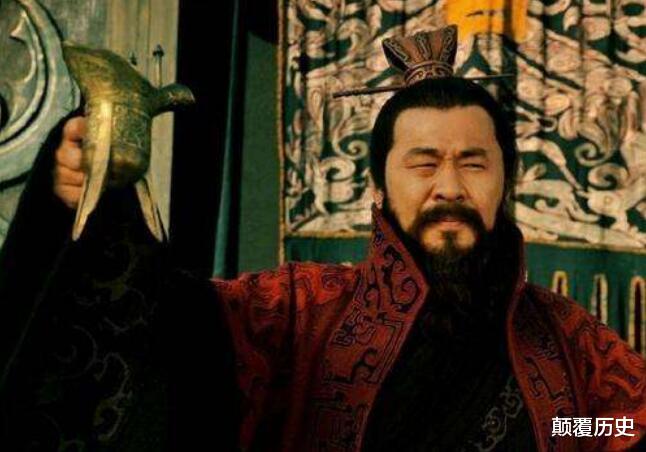 『诸葛亮』他智谋不输司马懿诸葛亮，武力不输赵云，却被罗贯中写成菜鸟