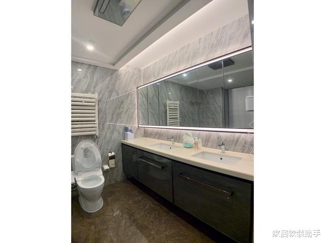 @刚完工的婚房，客厅石材电视墙背景墙很大气，老婆很满意，晒晒！