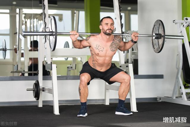 绝经|坚持深蹲有什么好处？看看这个女孩，每天100个深蹲后身材变化