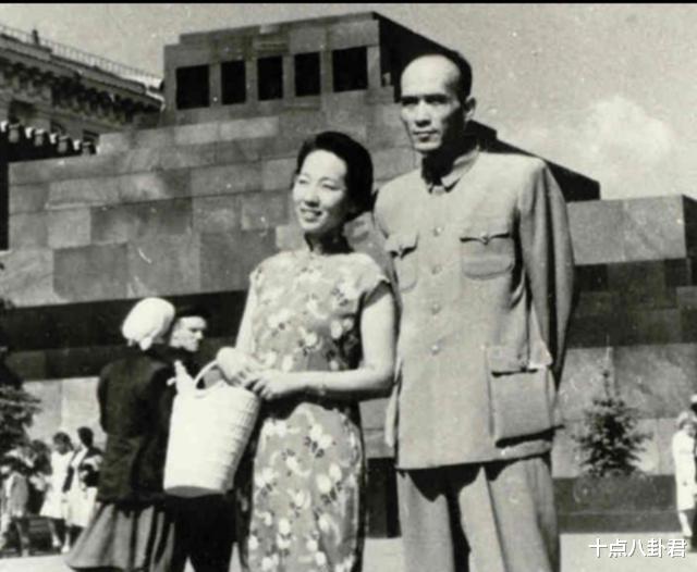 于蓝▲于蓝:今年虚岁100岁,与田方恩爱34年,田方去世给她留下200元钱