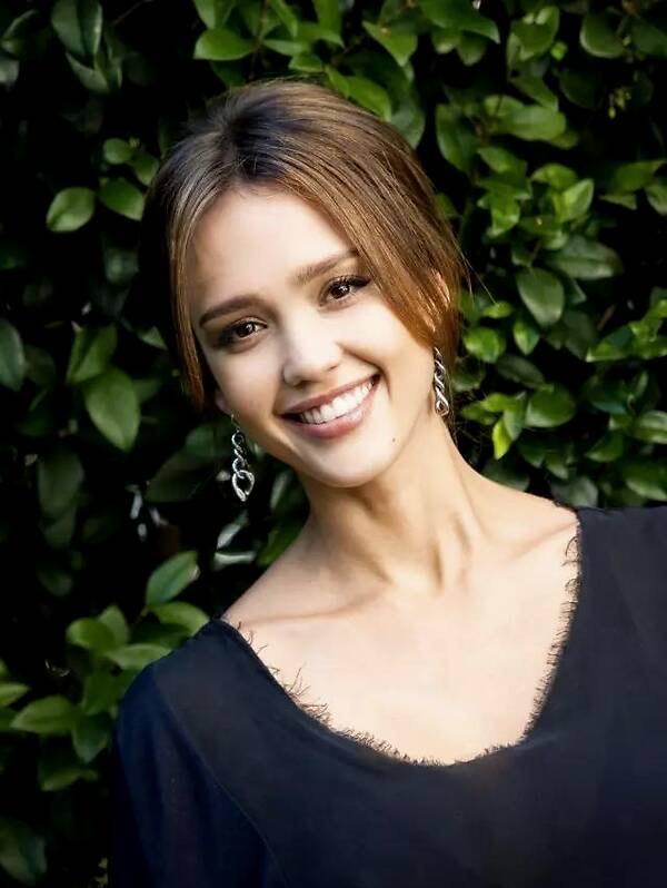 科比·布萊恩特|她是科比眼中第一美女，詹姆斯的夢中情人，如今39歲仍氣質(zhì)十足