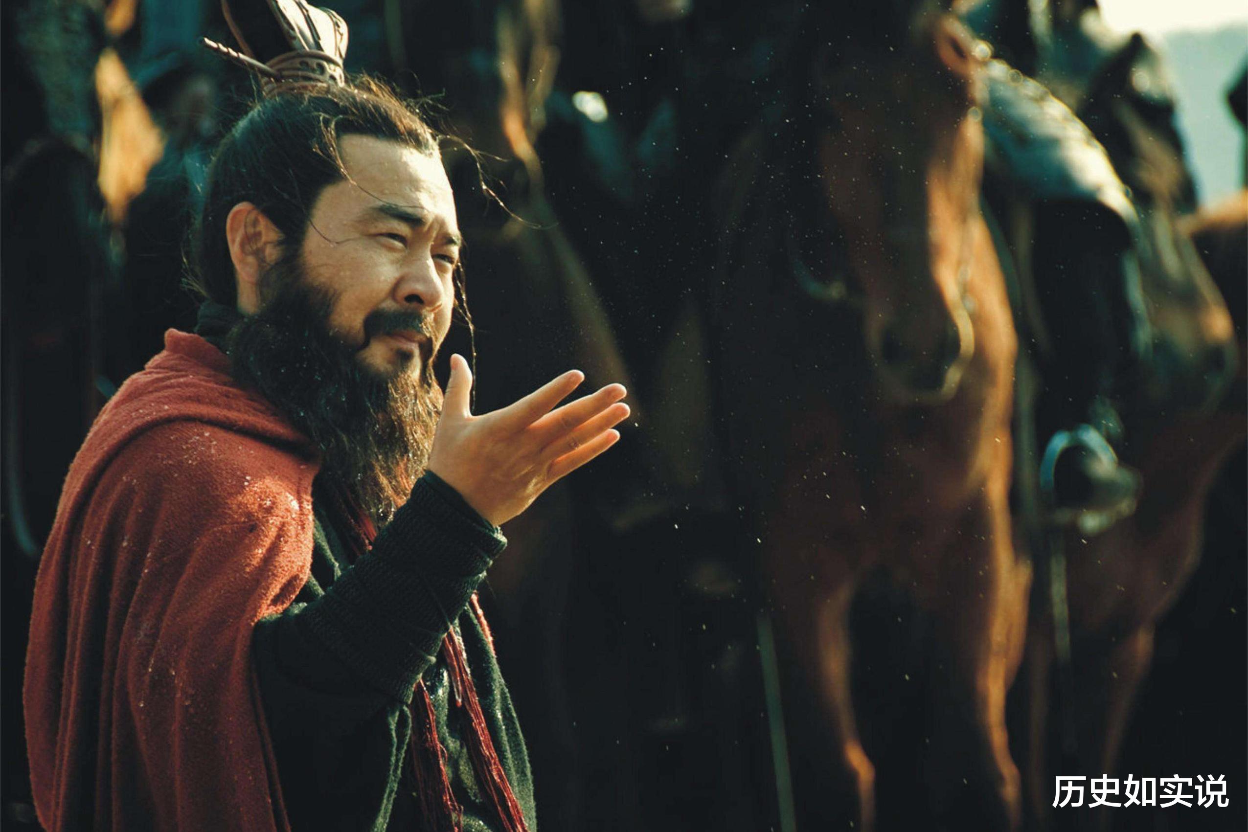 【长征】“盗墓贼”曹操盗了一座墓养活全军三年之久，他到底挖开了谁的陵墓