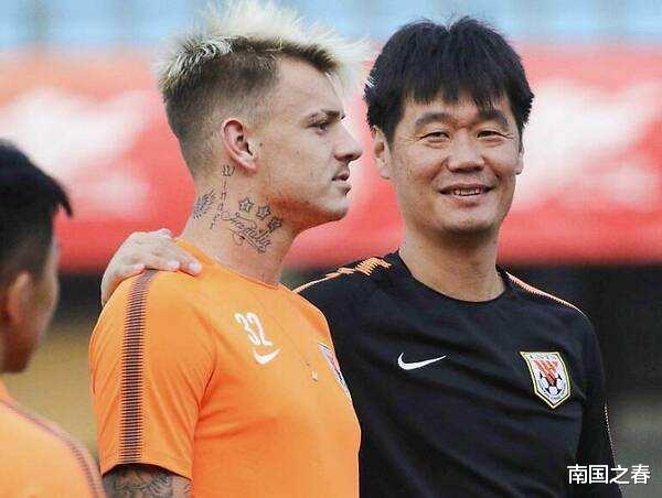 |格德斯硬撼李霄鹏太天真！前苏宁外援悲惨经历摆着，想重蹈覆辙？