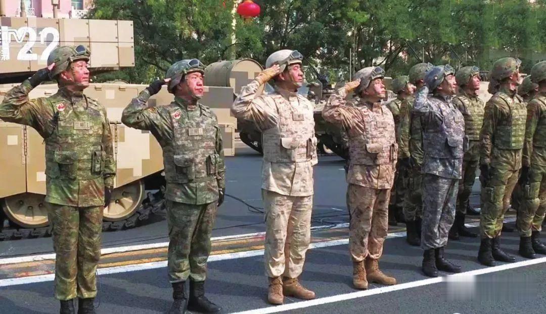 「」星空迷彩将配发部队，取消军种按地域发！