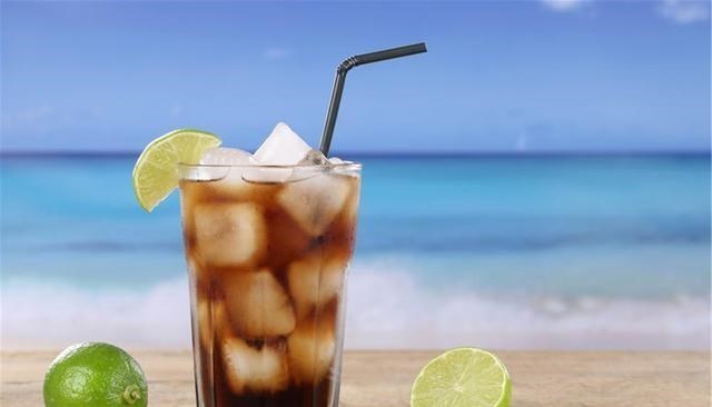 疾病|为何肾病越来越多？告诫：3种“水”请列入黑名单，可别不听劝