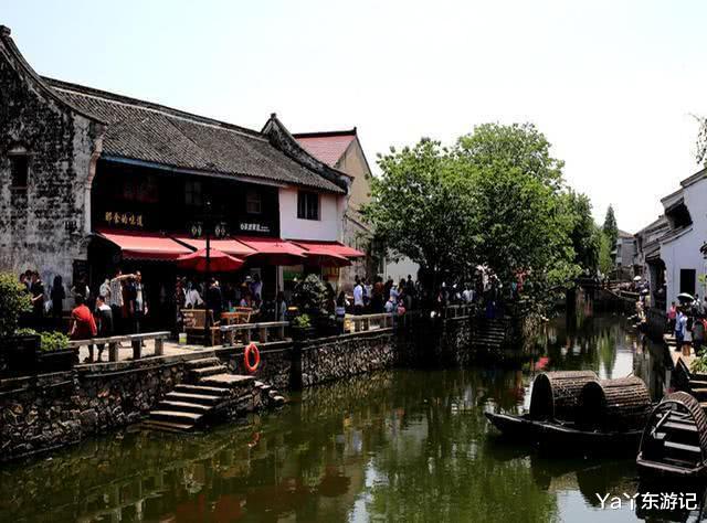 「浙江省」浙江宁波一座朴实无华的古镇，依山傍水，不输任何江南水乡