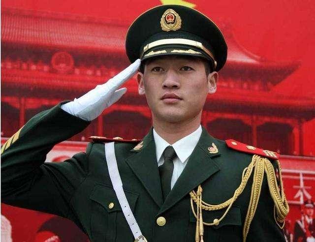 #杀人案#“中国第一升旗手”高红甫:退伍后婉拒百万年薪,原因令人感动