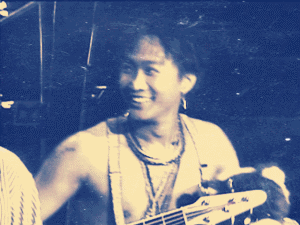 黄家驹■黄家驹离世27年,戴白花穿孝服大闹灵堂的未婚妻,现在怎么样了?