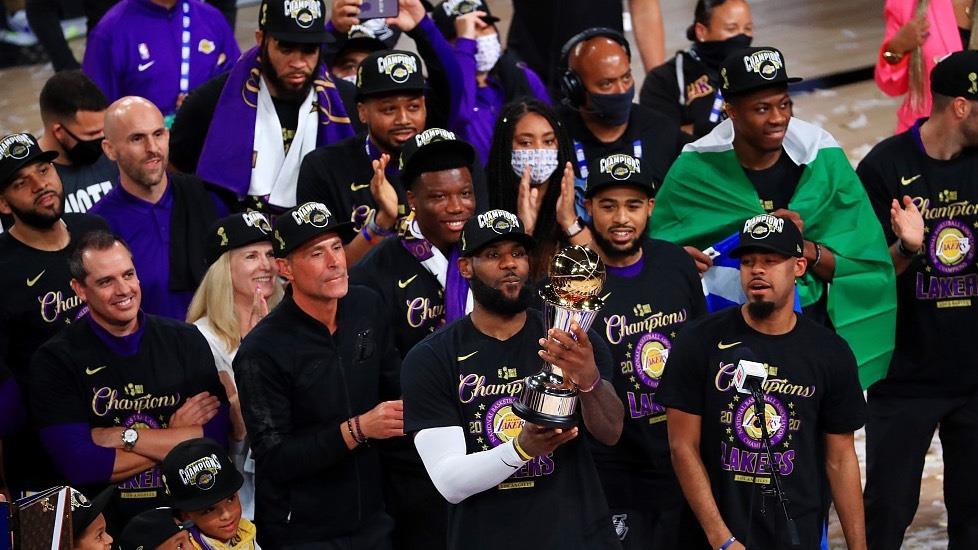 湖人队|湖人离队人员基本确定？老板珍妮庇护一人！腾出名额引2大强援