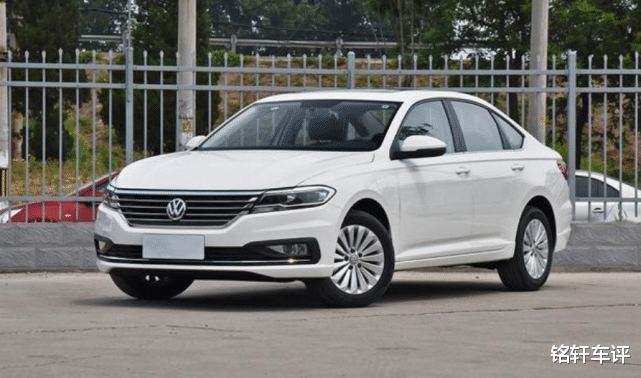 大众朗逸@比卡罗拉便宜近2万，不香？长4.7米油耗5.5L，4月再卖35507台