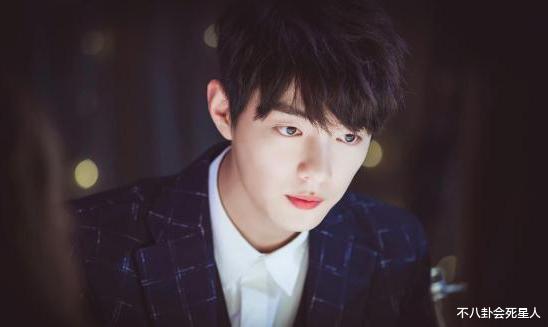 肖战|肖战真和她在一起过?友人爆出胡波去世背后真相,肖战莫名躺枪