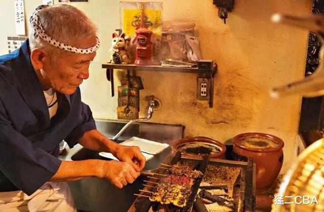 鳗鱼饭|在日本，一流的鳗鱼饭是什么样的？