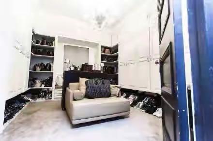 |郭敬明豪宅价值7个亿？就连宠物地毯都是爱马仕，全部贵族装饰