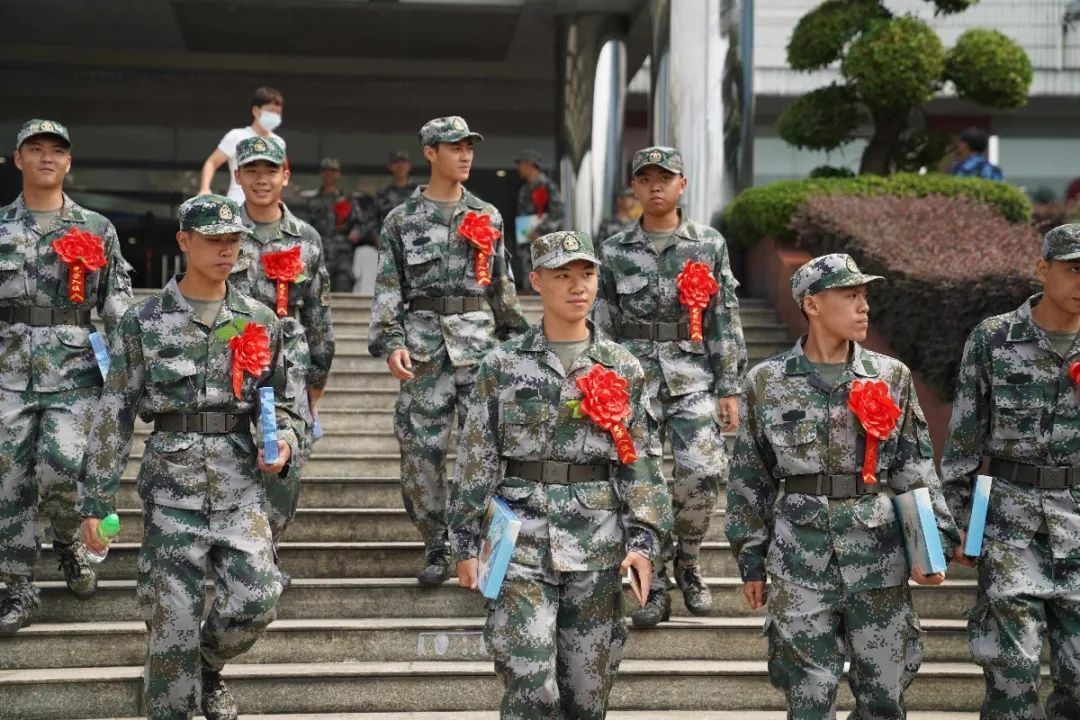 "原"厚街发布|帅!厚街41名新兵集中亮相!