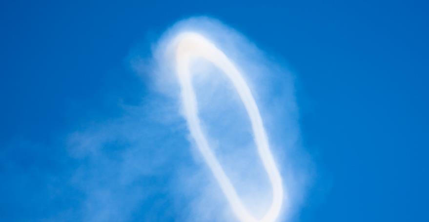 科学家|奇异的天空神秘现象，天空曾出现缺口？疑似“第三世界入口”