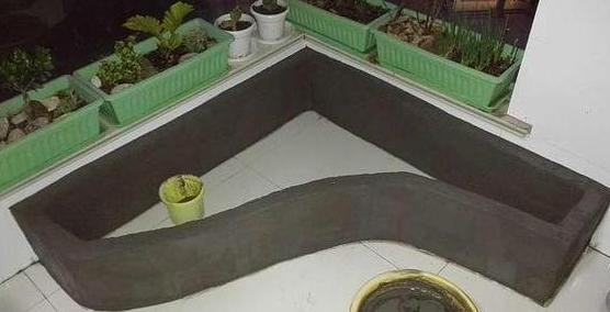 ▲老公在阳台上做了一个鱼缸，发到小区业主群，第二天就找上门！