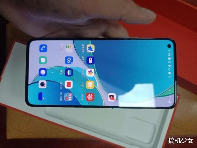 5g手机|三款轻薄5G手机可选，款款高性价比，都支持65W快充和屏幕指纹