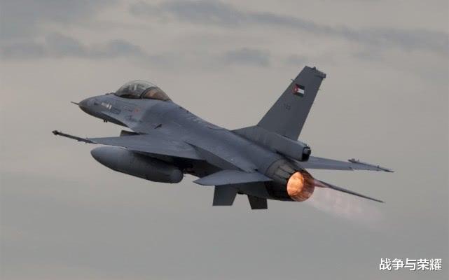 f-16@波罗的海爆发激烈空战，俄苏27拦截北约F16战机，7分钟后一方获胜