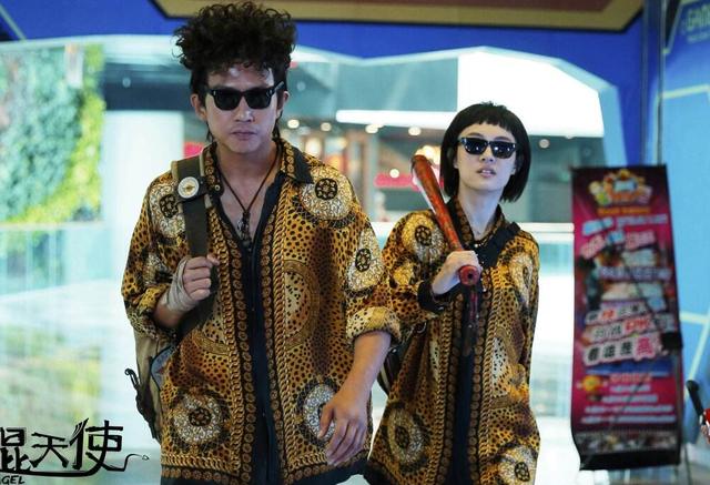 [邓超]和邓超斗了10年之久, 最终却还是输了, 现在42岁到处求人找戏拍