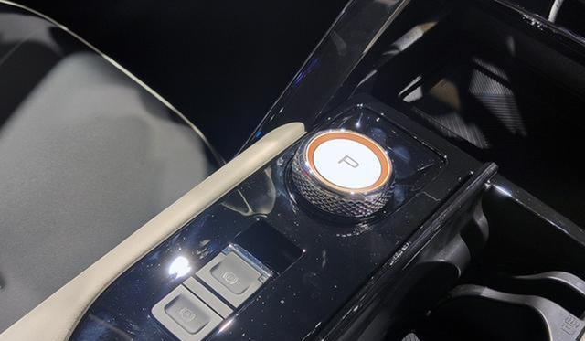 哈弗H6|魏建军成功了!全新H6亮相,档次堪比奥迪Q5,10万开出50万面子