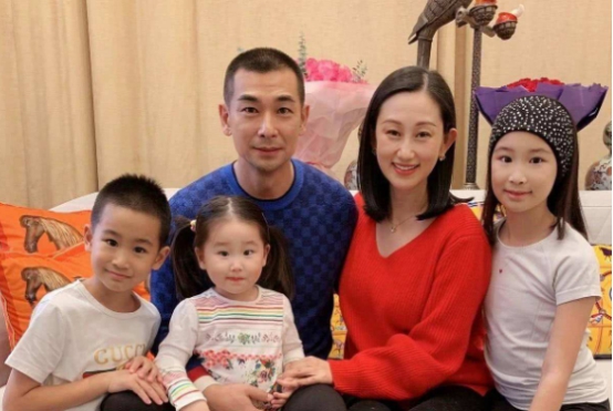 【娱乐圈】原来他们是夫妻？娱乐圈中的明星夫妻，你们知道几对？