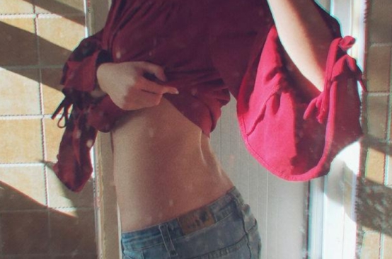 拔罐|女人后腰上两个凹点是什么？为什么少数人才有，你有就偷着乐吧