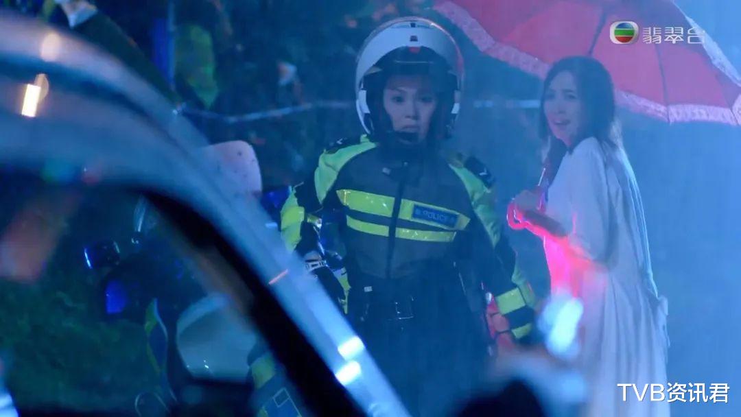 『TVB』众星乱入！TVB力捧港姐消失三年后客串人气新剧：惊喜亮相引热议