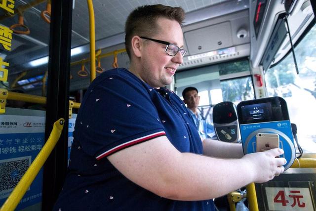 移动支付|微信被多国“强制下架”，原因让人始料未及，马云率先作出行动