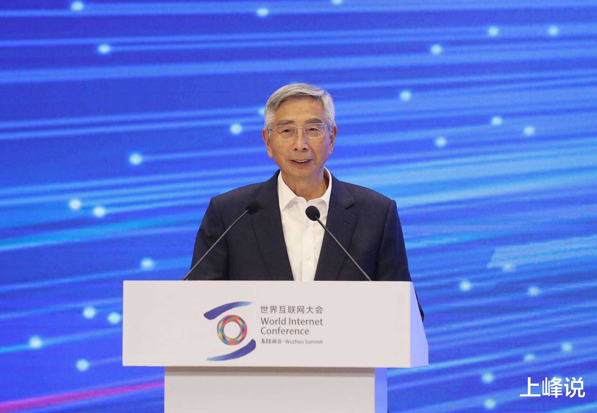 MacBook Pro|专家强调，不能依赖微软谷歌，中国应发展自己的操作系统