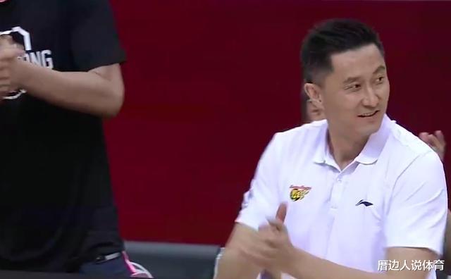 杜锋|菜鸟教练斗法完胜！儒帅解立彬变招造头号奇兵，杜锋变阵却成败笔